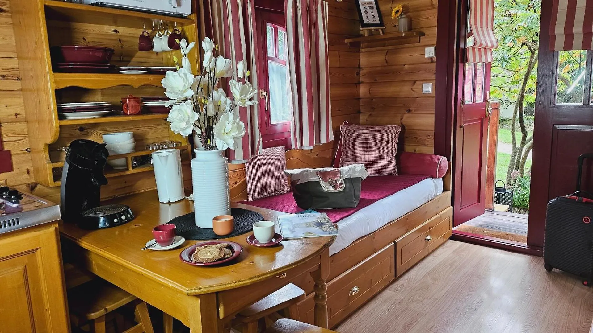 Le Roulottes Du Petit Gouffre De Padirac Avec Spa 0*,