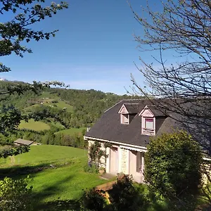  Hébergement de vacances Les Granges De La Hulotte, La Hulotte